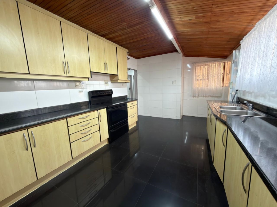 3 Bedroom Property for Sale in Sanddrift Western Cape